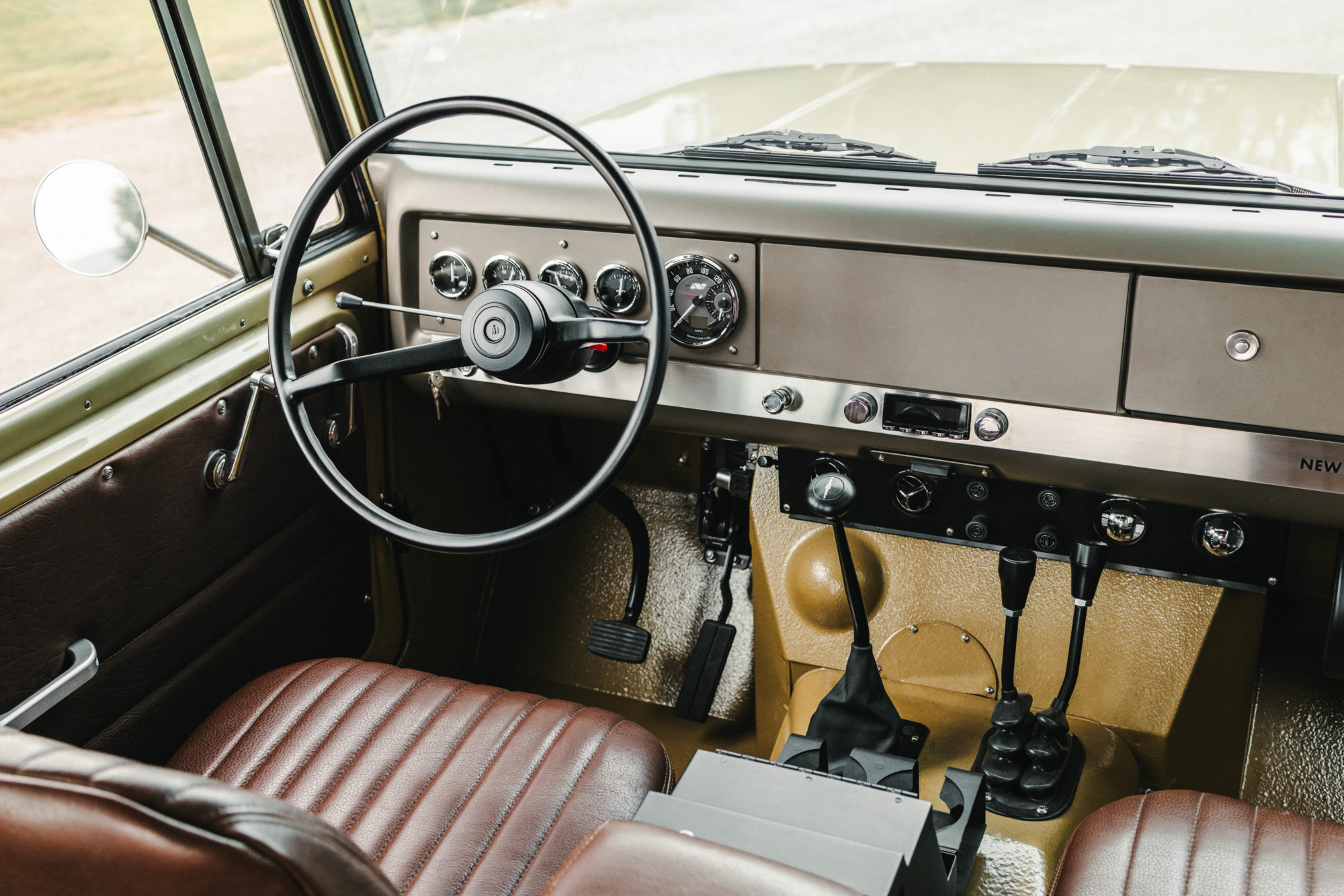 Scout 800 interior