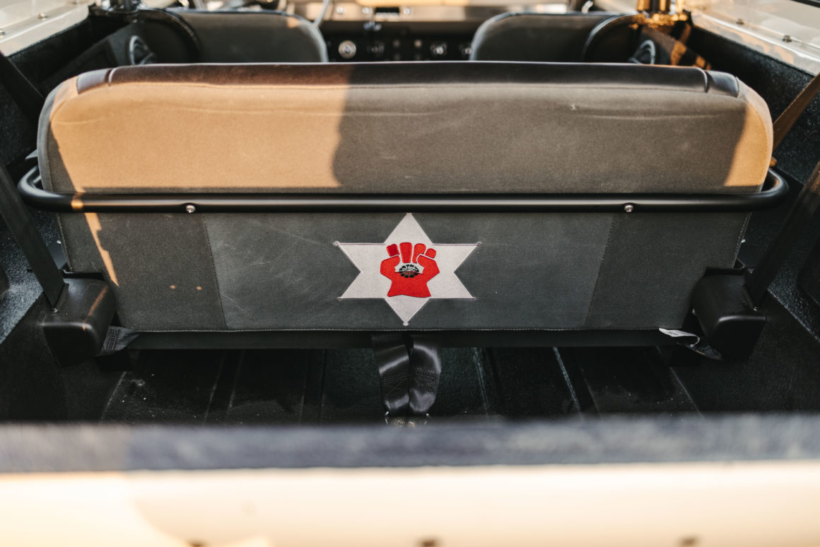 Scout 800 interior