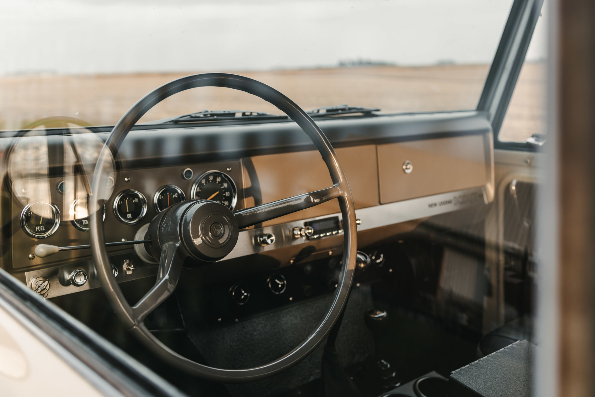 Scout 800 interior